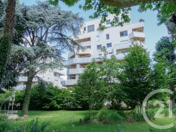 Appartement F5 à vendre  5 pièces - 100,25 m 2   LYON  - 69008
