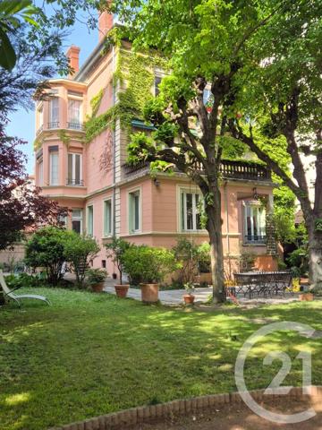 Appartement F5 à vendre  5 pièces - 100,25 m 2   LYON  - 69008