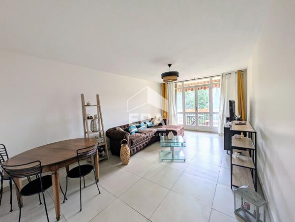 A VENDRE APPARTEMENT TYPE 3 T3 ST BARTHELEMY  BALCON ARBORE GARDIEN 13014 PARKING
