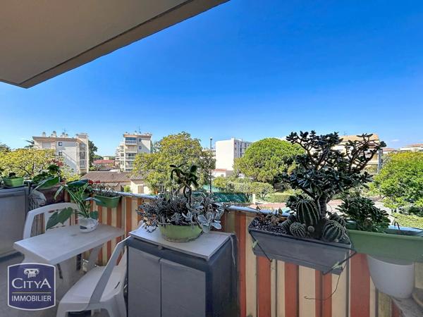 Appartement à vendre 1 pièce 27m² Fréjus (83600)