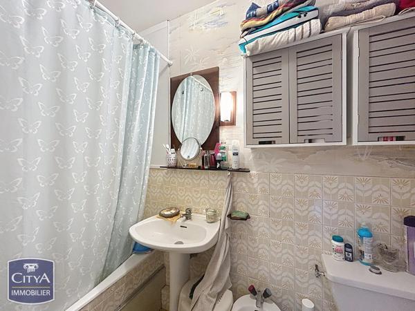 Appartement à vendre 1 pièce 27m² Fréjus (83600)