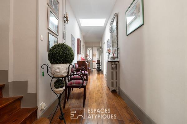 Beau plain-pied esprit 1930, gîte indépendant et parc de 3000 m² en centre-ville