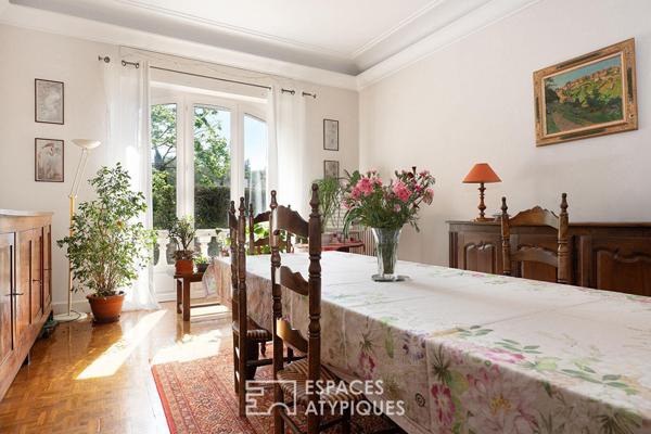 Beau plain-pied esprit 1930, gîte indépendant et parc de 3000 m² en centre-ville