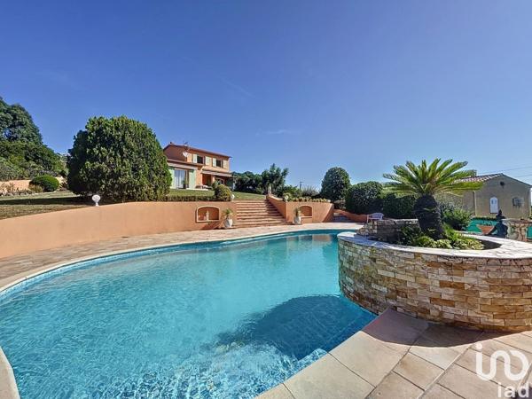 Maison 5 pièces de 195 m² à Mandelieu-la-Napoule (06210)