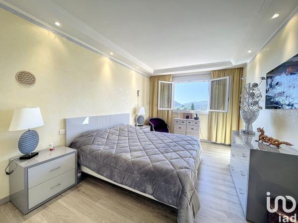 Maison 5 pièces de 195 m² à Mandelieu-la-Napoule (06210)