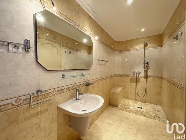 Maison 5 pièces de 195 m² à Mandelieu-la-Napoule (06210)