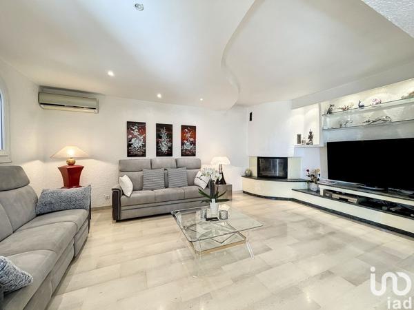 Maison 5 pièces de 195 m² à Mandelieu-la-Napoule (06210)