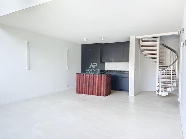 Appartement Duplex 3 pièces- PARIS 14ème Loyer 2 800 €/mois charges comprises **  - Référence  161280