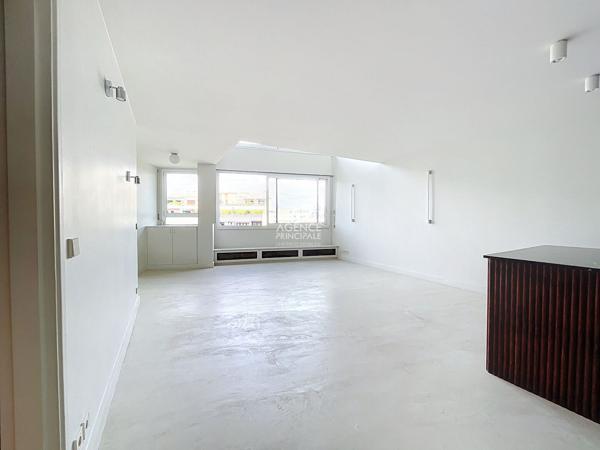Appartement Duplex 3 pièces- PARIS 14ème Loyer 2 800 €/mois charges comprises **  - Référence  161280