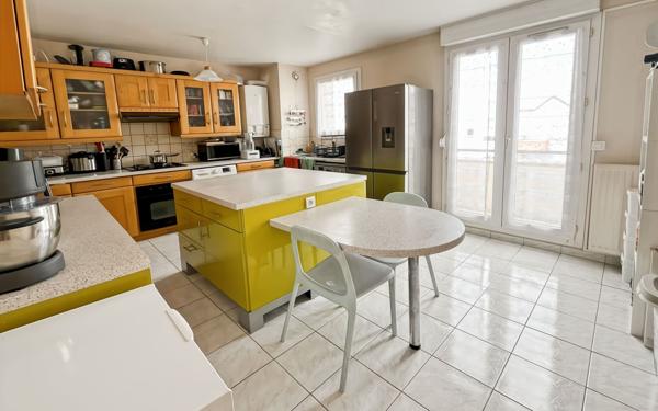 Appartement à vendre    6 pièces • 109,11 m2 Cergy