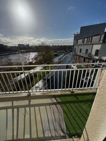Rare à Nantes T3 ensoleillé de 70 m2 avec balcons et garage Quai Magellan face à la Loire avec balcons et garagegarage