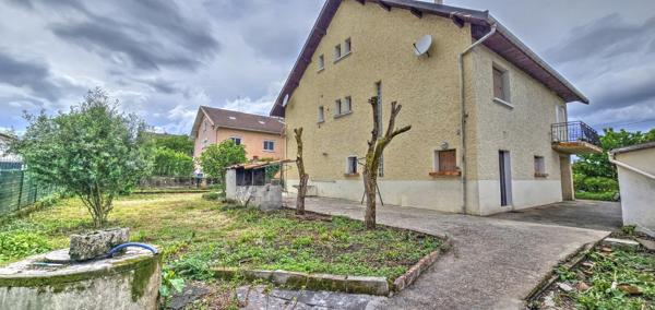 225 m² pour vivre et travailler à domicile au Danet