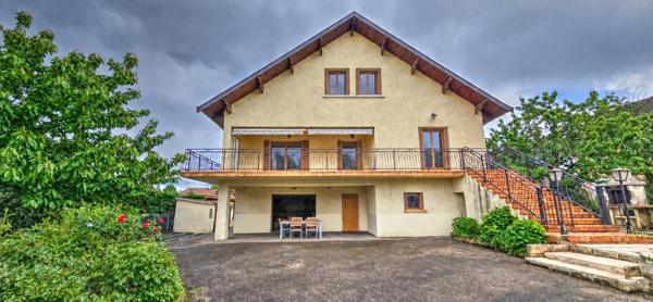 225 m² pour vivre et travailler à domicile au Danet