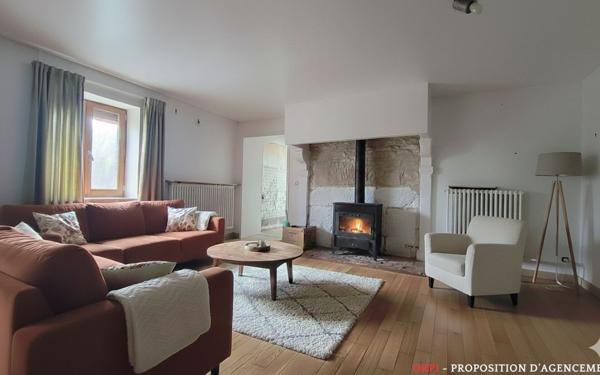 Maison à vendre    6 pièces •  Saint-Pierre-la-Palud