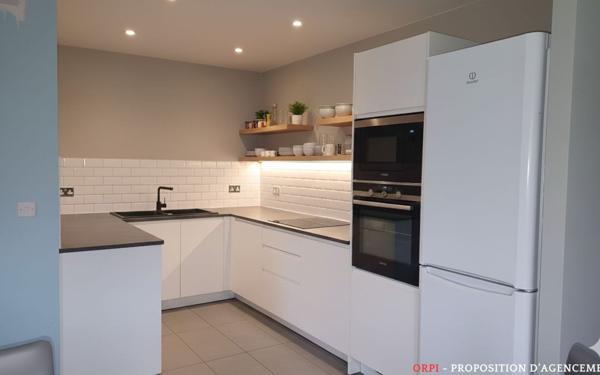 Maison à vendre    6 pièces •  Saint-Pierre-la-Palud