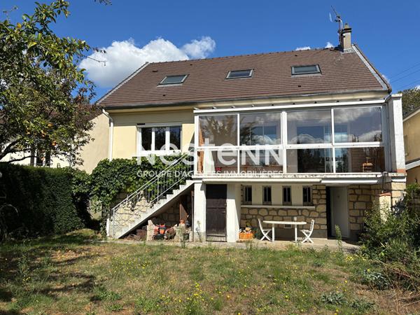 Nestenn Igny - Maison familiale 139m² - 5 chambres, secteur de Gommonvilliers - proche commerces Place de la Ferme, des écoles J. Ferry, J. Curie et collège E. Zola et établissement Saint Nicolas - 3 mins à pied ligne V - Axes routiers A6/N118/A