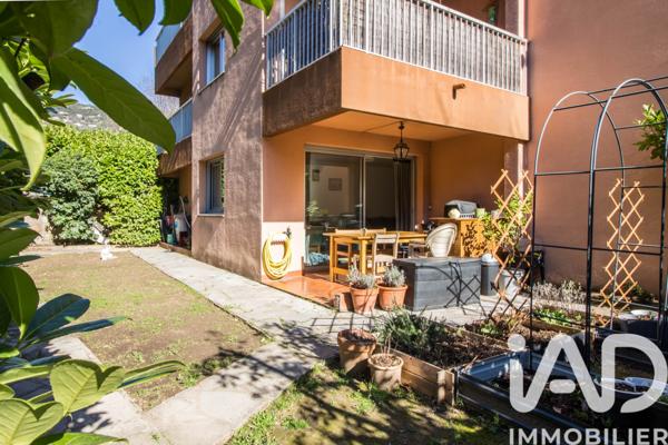 Appartement à vendre 3 pièces 71 m² Peymeinade