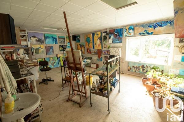 Maison traditionnelle 8 pièces de 225 m² à Beynes (78650)