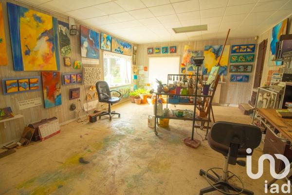 Maison traditionnelle 8 pièces de 225 m² à Beynes (78650)