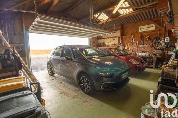 Maison traditionnelle 8 pièces de 225 m² à Beynes (78650)