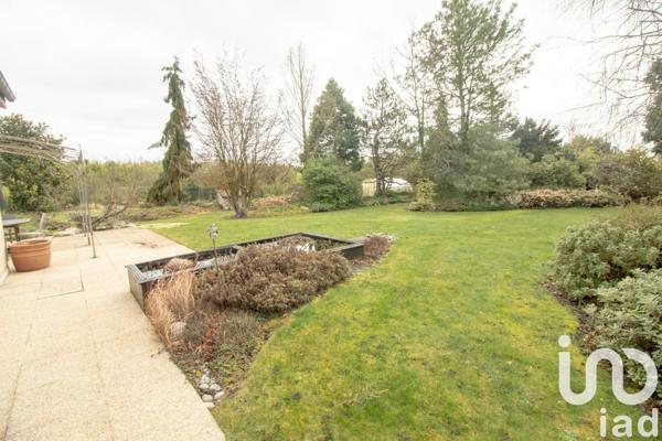 Maison traditionnelle 8 pièces de 225 m² à Beynes (78650)