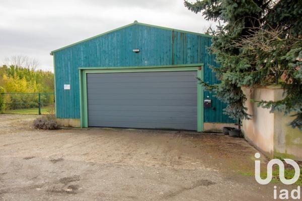 Maison traditionnelle 8 pièces de 225 m² à Beynes (78650)