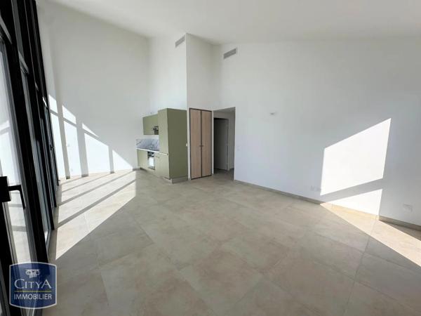 Appartement à louer 2 pièces 56.36m²