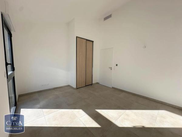 Appartement à louer 2 pièces 56.36m²
