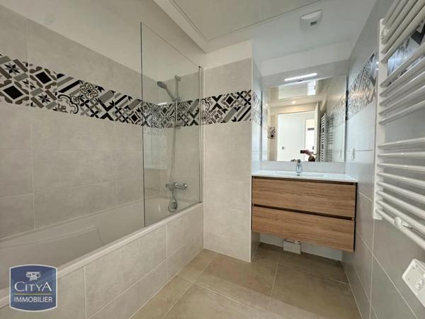 Appartement à louer 2 pièces 56.36m²