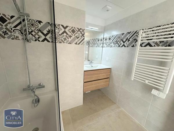 Appartement à louer 2 pièces 56.36m²