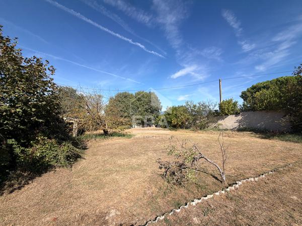 A VENDRE 84120 PERTUIS TERRAIN CONSTRUCTIBLE LIBRE CONSTRUCTEUR 680M²