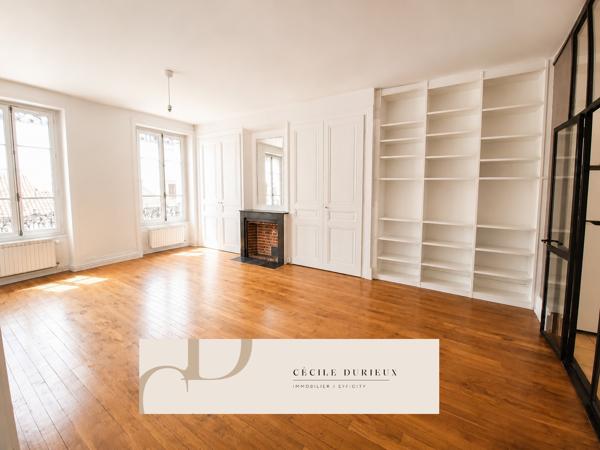 Appartement
         4 pièces
        - 110 m² 475 000 € *