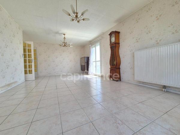 Appartement à vendre 4 pièces ROYAN (17) Loggia - Cave - Parking - Ascenseur