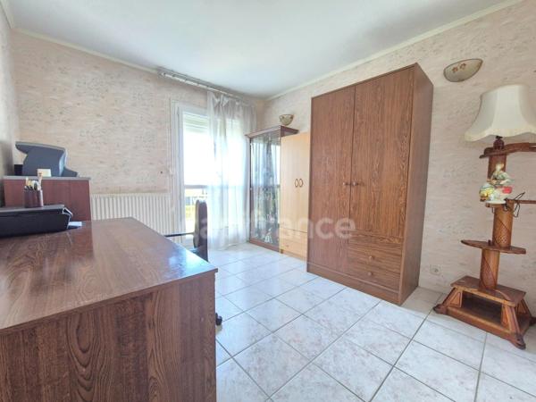 Appartement à vendre 4 pièces ROYAN (17) Loggia - Cave - Parking - Ascenseur