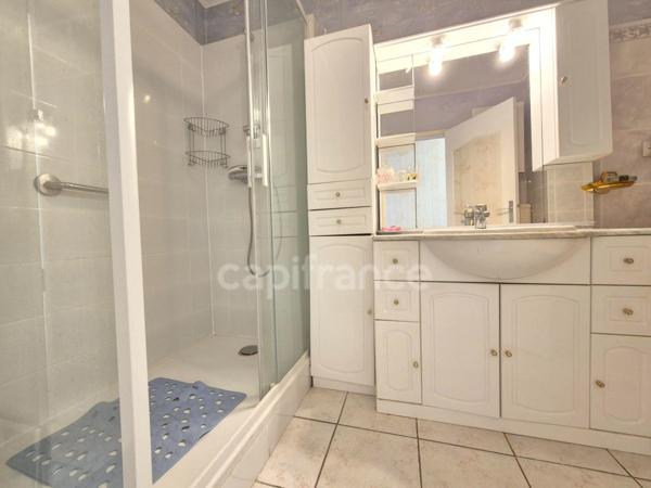 Appartement à vendre 4 pièces ROYAN (17) Loggia - Cave - Parking - Ascenseur