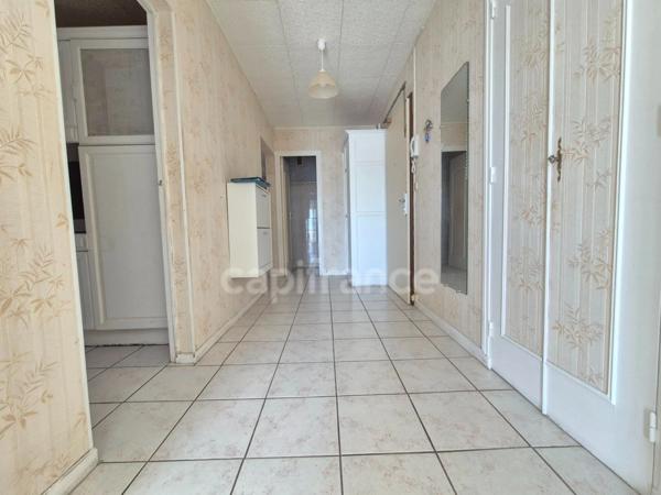 Appartement à vendre 4 pièces ROYAN (17) Loggia - Cave - Parking - Ascenseur