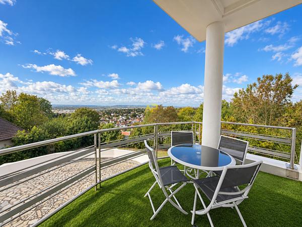 Magnifique demeure avec vue exceptionnelle 585 000 € **  - Référence  2130
