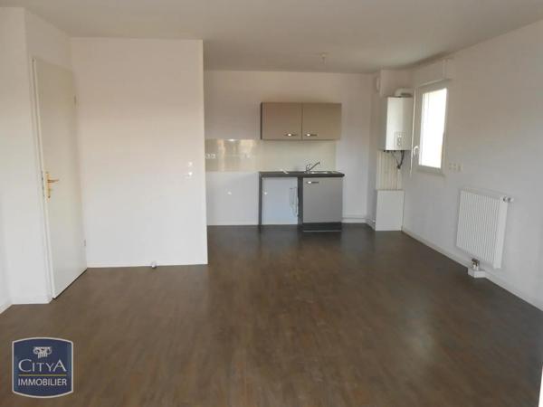 Appartement à louer 2 pièces 46.68m² Panazol (87350)