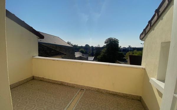 Immeuble à vendre    14 pièces •  Châtellerault