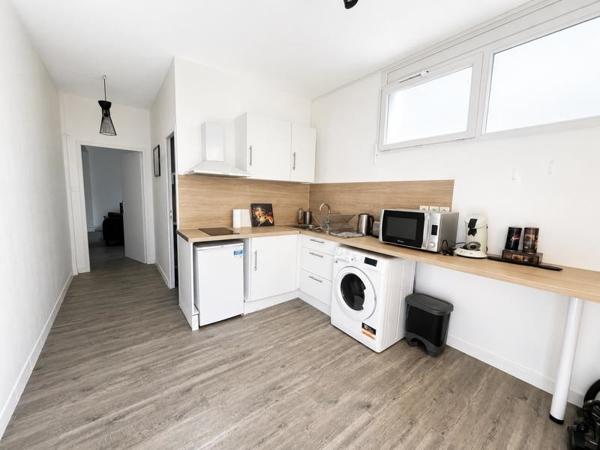 Appartement à louer 360 € CC Montluçon 1 pièce 40 m² DPE D