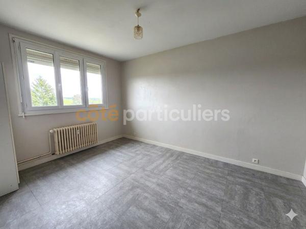 Vente
                Appartement72 m² - 3 Pièces -
                    MONTCEAU LES MINES (71300)