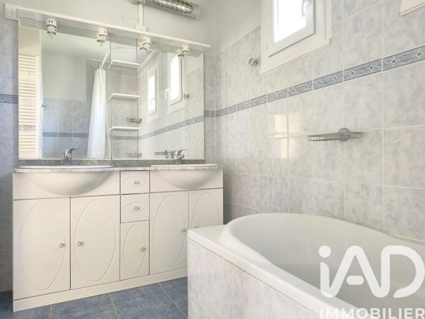 Maison à vendre 8 pièces 158 m² Saint-Arnoult-en-Yvelines