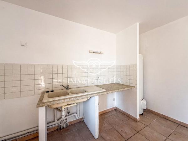 Appartement T4 en rez-de-chaussée + cour