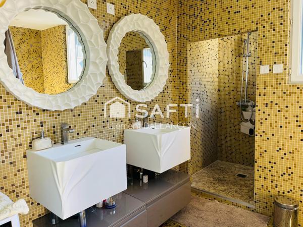 À DÉCOUVRIR EXCLUSIVEMENT CHEZ SAFTI – ENSEMBLE IMMOBILIER RARE & À FORT POTENTIEL – PERMIS DE CONSTRUIRE ACCEPTÉ !