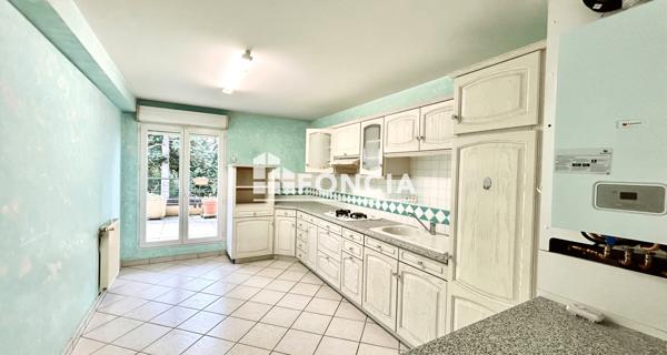 Location Appartement 3 pièces 83.36 m² - Bron 69500