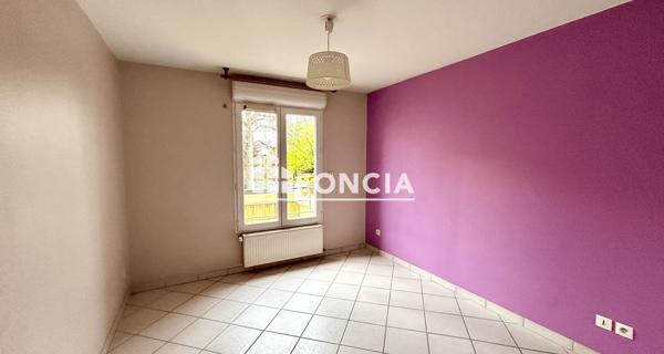Location Appartement 3 pièces 83.36 m² - Bron 69500