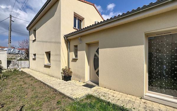 Maison à vendre    4 pièces •  Volvic