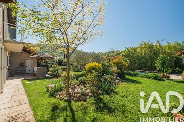 Maison à vendre 7 pièces 147 m² Eybens