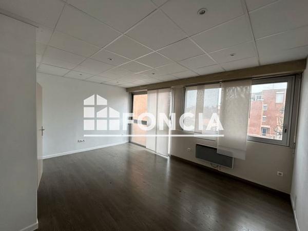 Location Local commercial 2 pièces 34.4 m² - 53 AVENUE CHARLES DE GAULLE Montauban 82000
