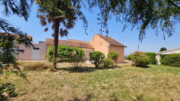 Charmante villa avec vue mer avec grand terrain constructible